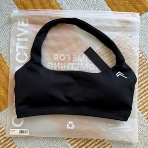 Onzie Midnight Black Sports Bra (NEW)